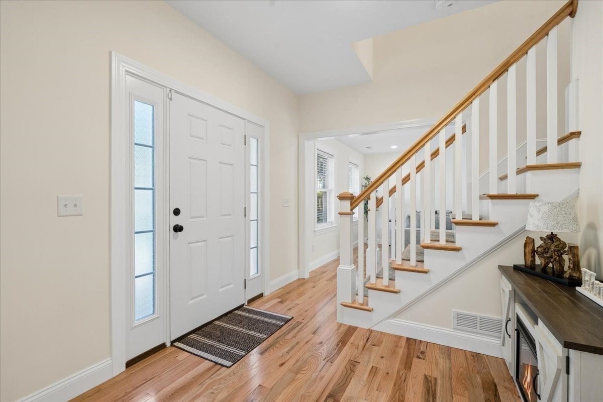 44 California RD, Tewksbury, MA Photo #13