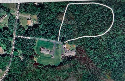 24 Kettle Hill Rd Uxbridge MA 01569