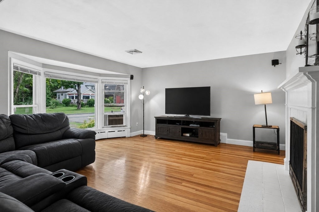 38 Dighton Ave, Taunton, MA, 38 Dighton Ave, Taunton, MA Photo #2