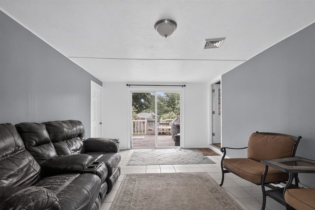 38 Dighton Ave, Taunton, MA, 38 Dighton Ave, Taunton, MA Photo #4