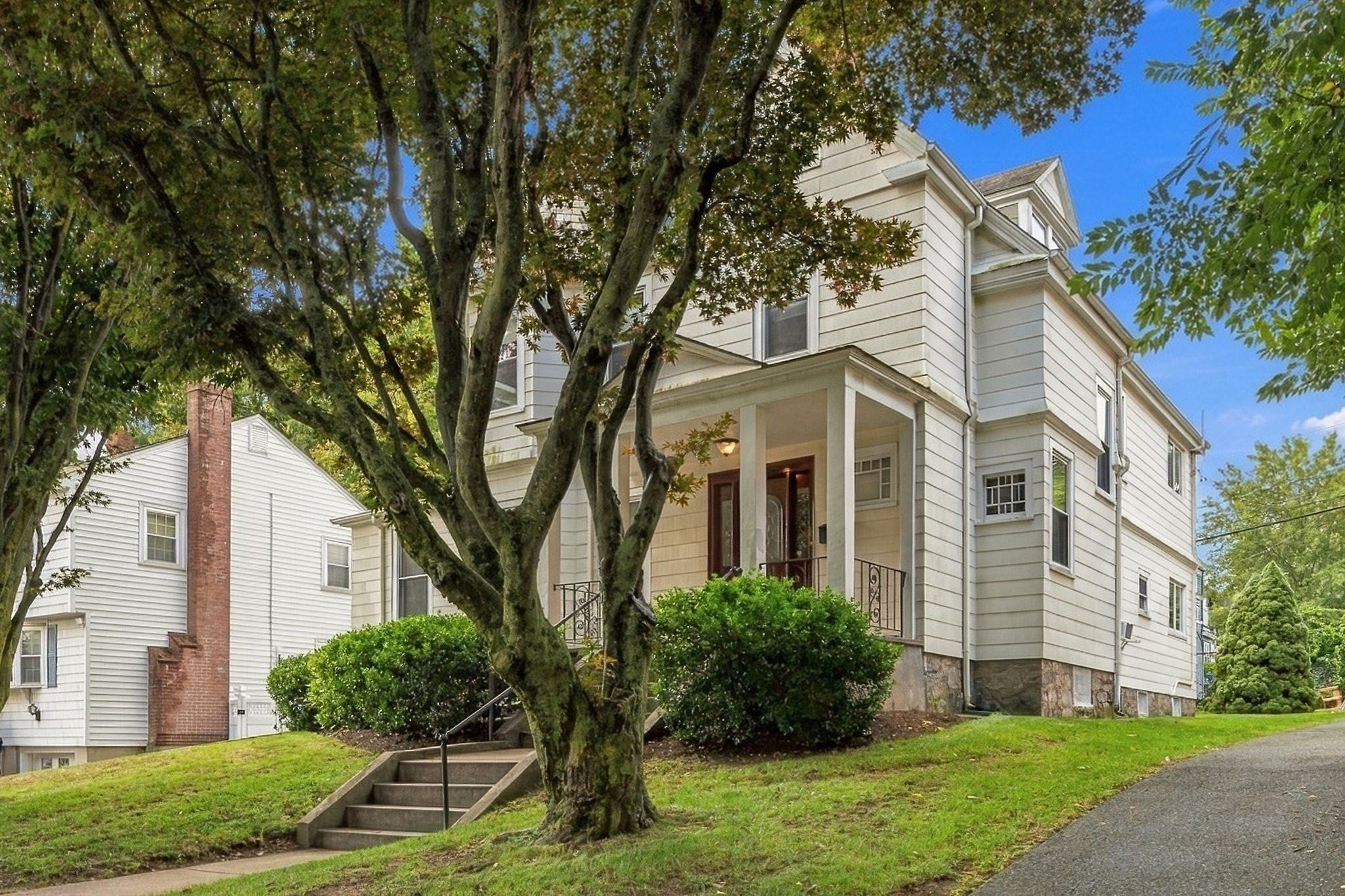 36 Hastings St