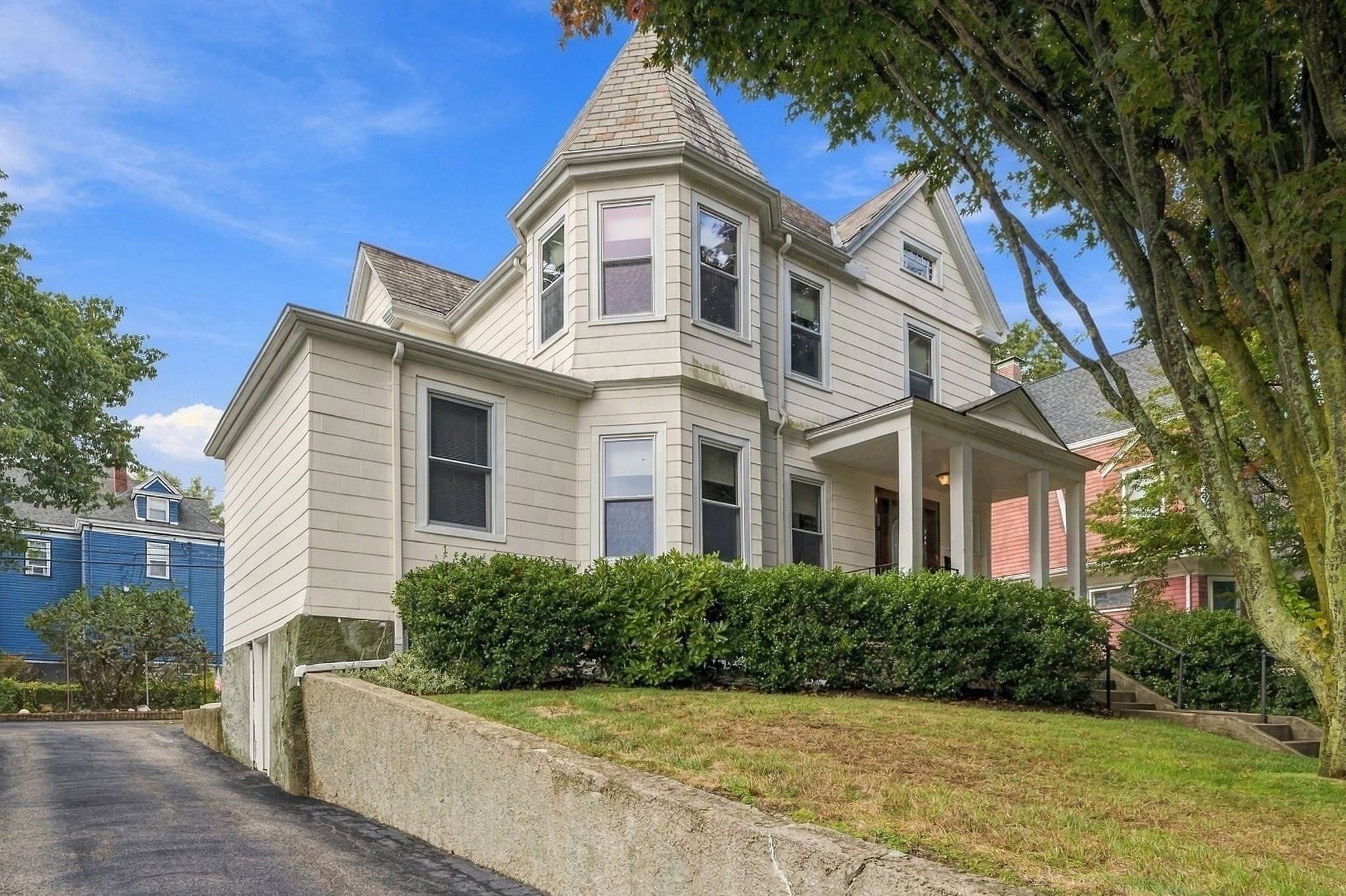 36 Hastings St