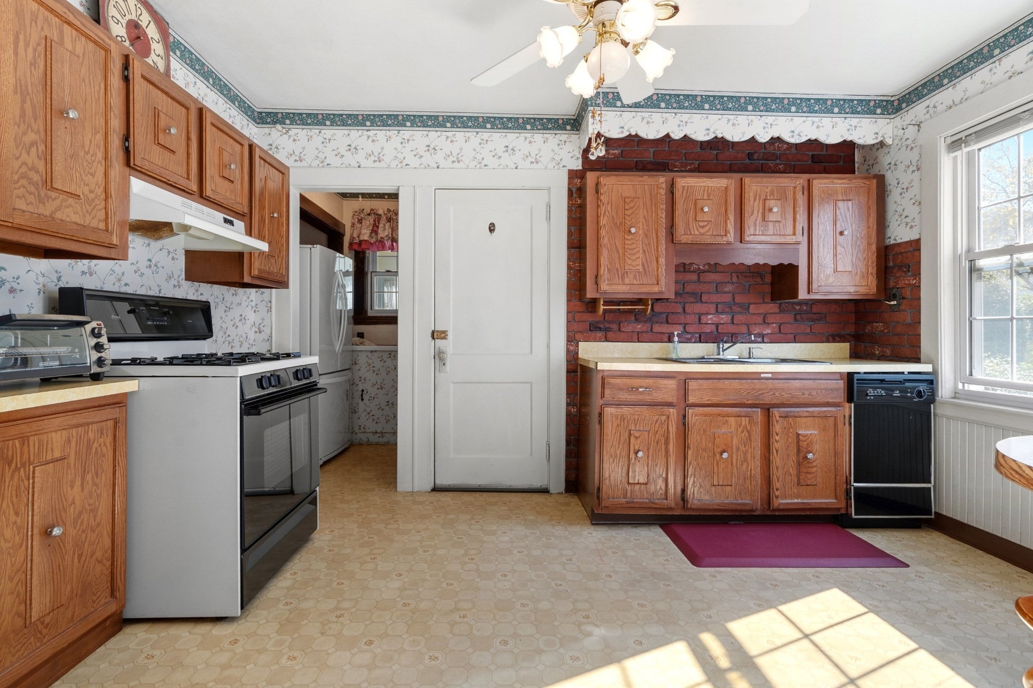 51-53 Prentiss St, Watertown, MA, 51-53 Prentiss St, Watertown, MA Photo #8