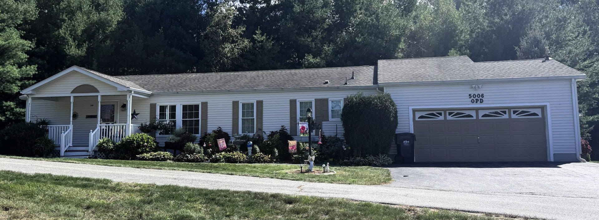 Photo of 5006 Oak Point Drive, Middleboro, MA