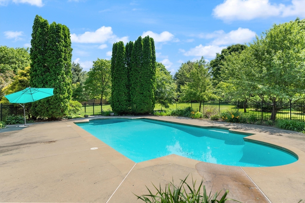 241 Red Acre Rd
