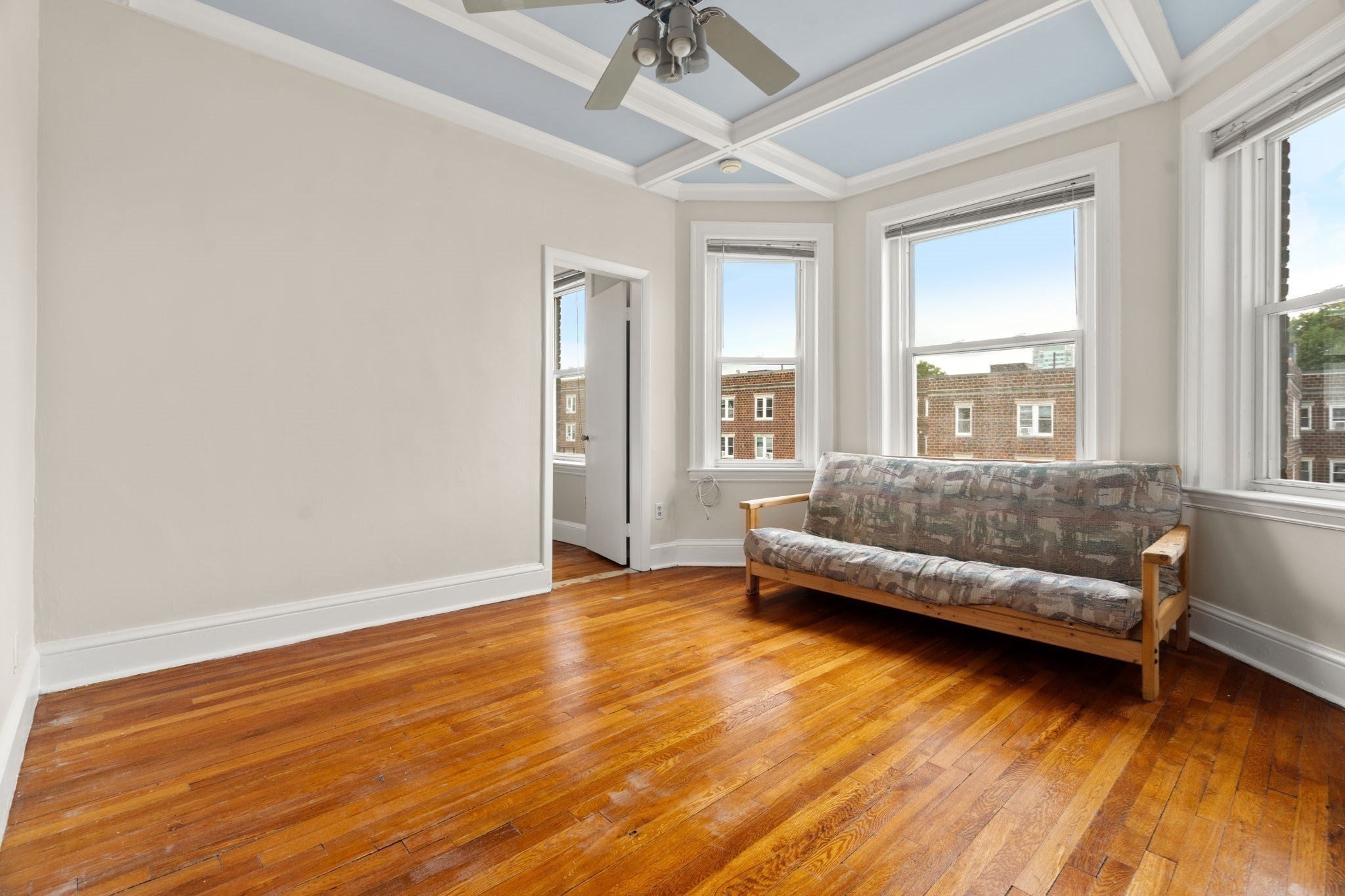 61 Thatcher St 5A