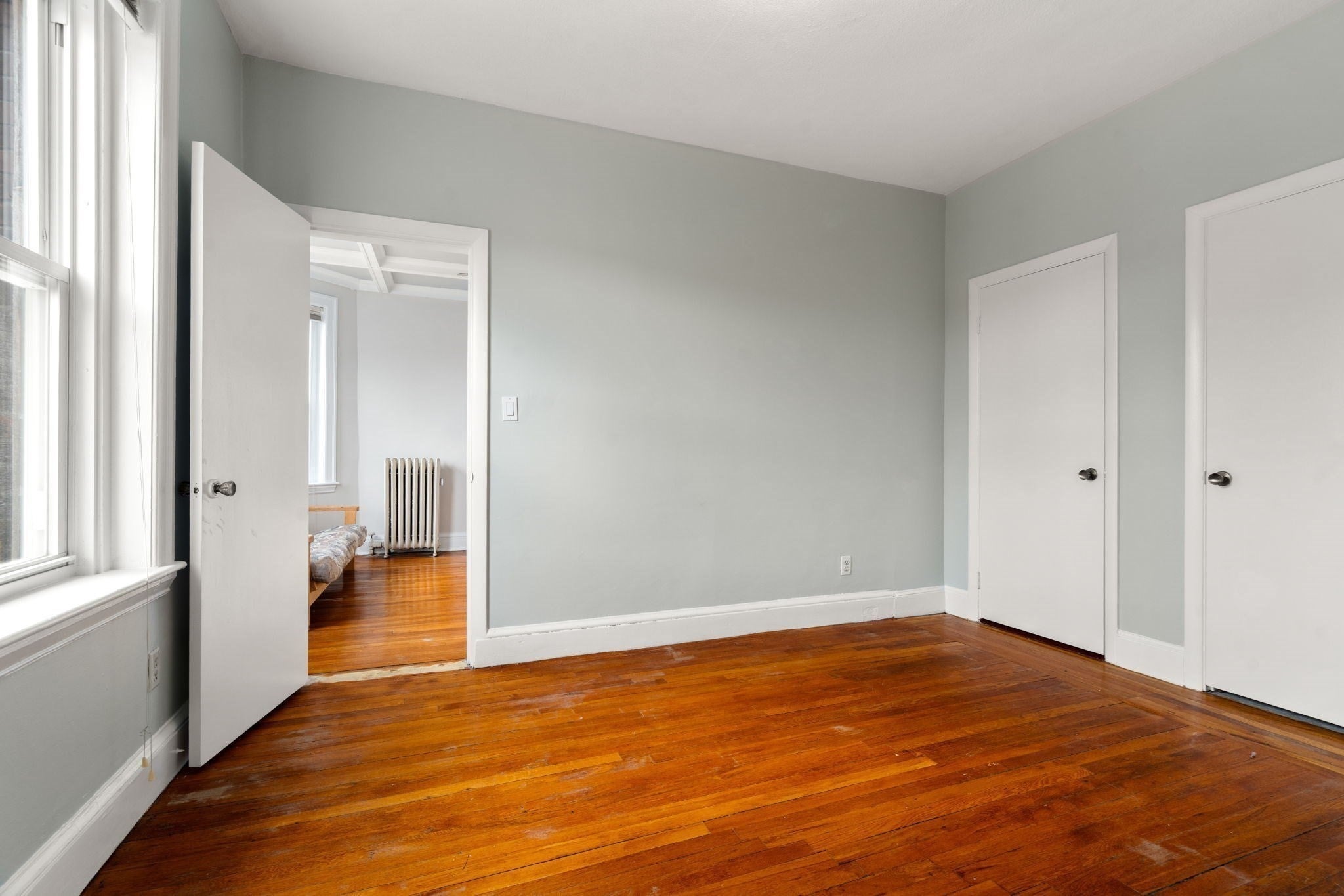 61 Thatcher St 5A