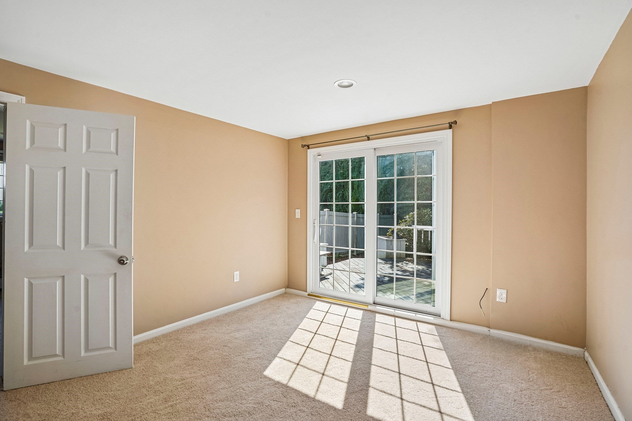 7 Nirvana Dr, Saugus, MA, 7 Nirvana Dr, Saugus, MA Photo #23