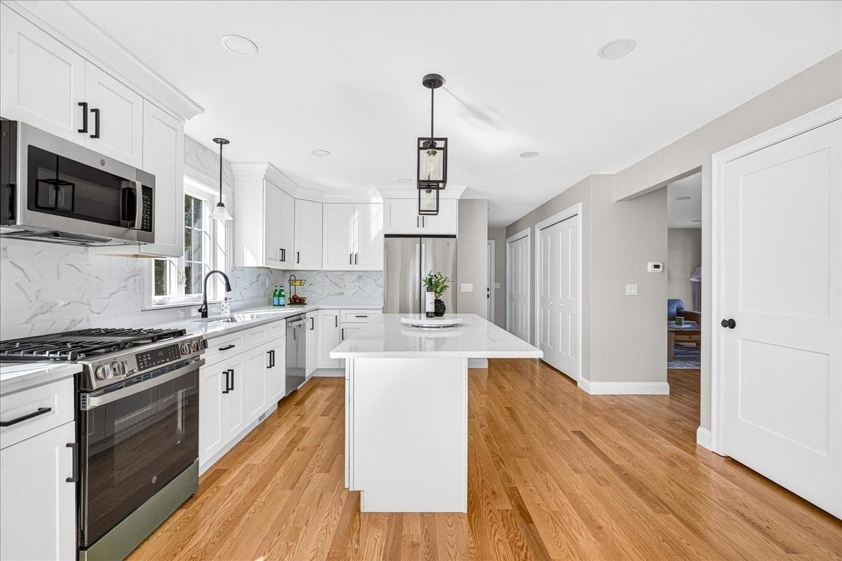 49 Thompson St, Middleboro, MA, 49 Thompson St, Middleboro, MA Photo #6