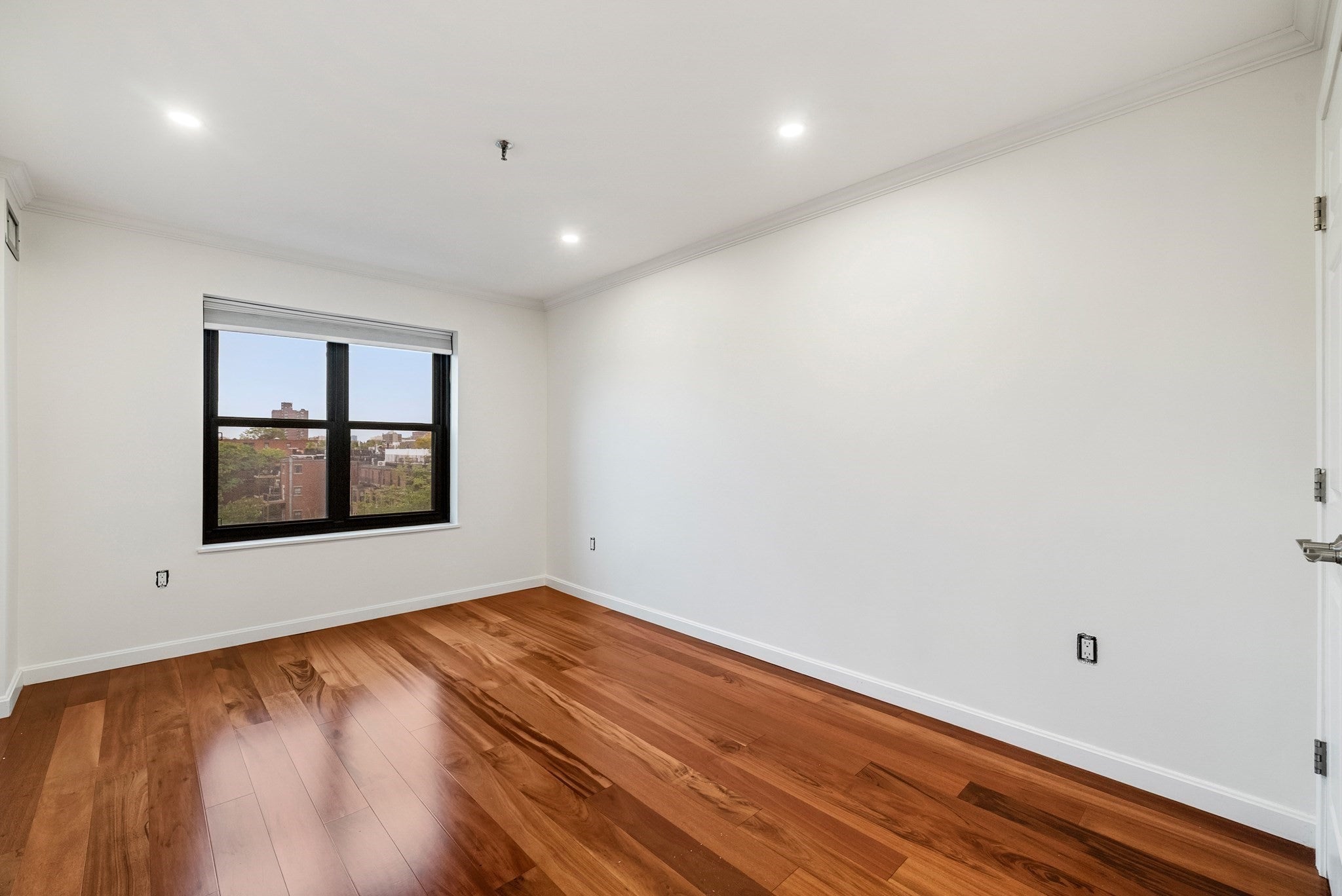 16 Harcourt St #5J, Boston, MA Photo #11