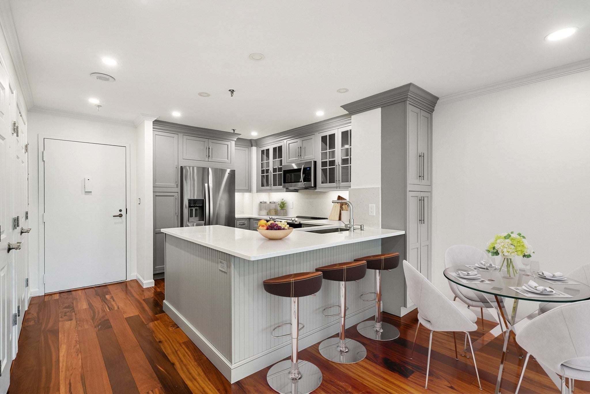 16 Harcourt St 5J