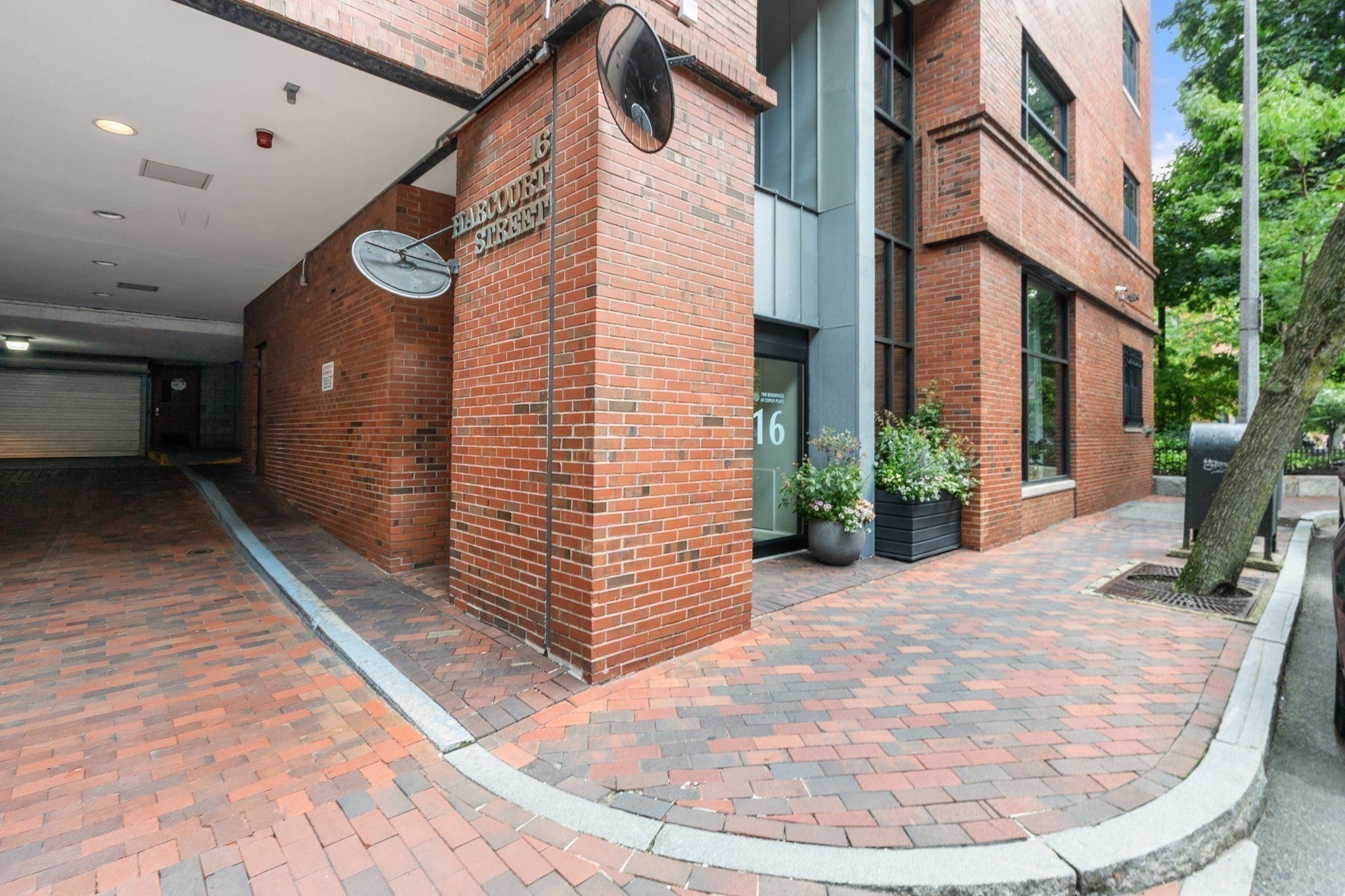 16 Harcourt St #5J, Boston, MA Photo #14