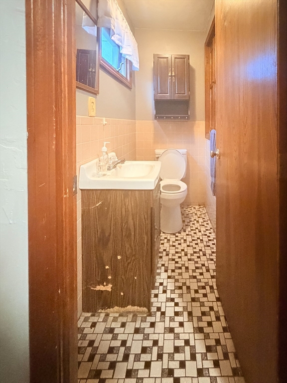 141 Bonney St, New Bedford, MA Photo #9