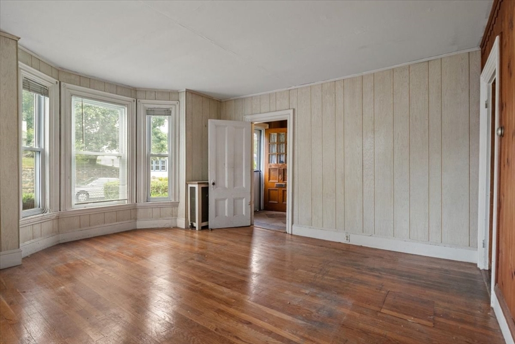 17 Neponset Ave