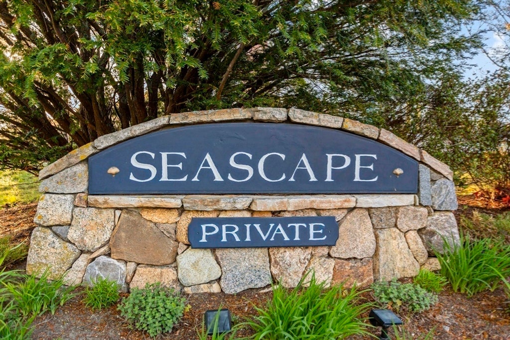 156 Waterside Dr