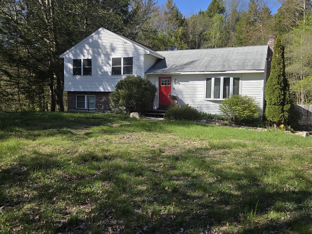 Photo of 25 Northern Heights Drive, Winchendon, MA