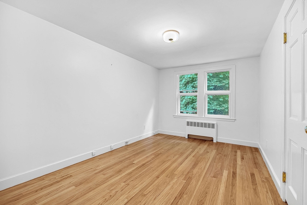 Needham, Massachusetts 02492, United States, 4 Bedrooms Bedrooms, ,2 BathroomsBathrooms,Residential,Contingent,151430