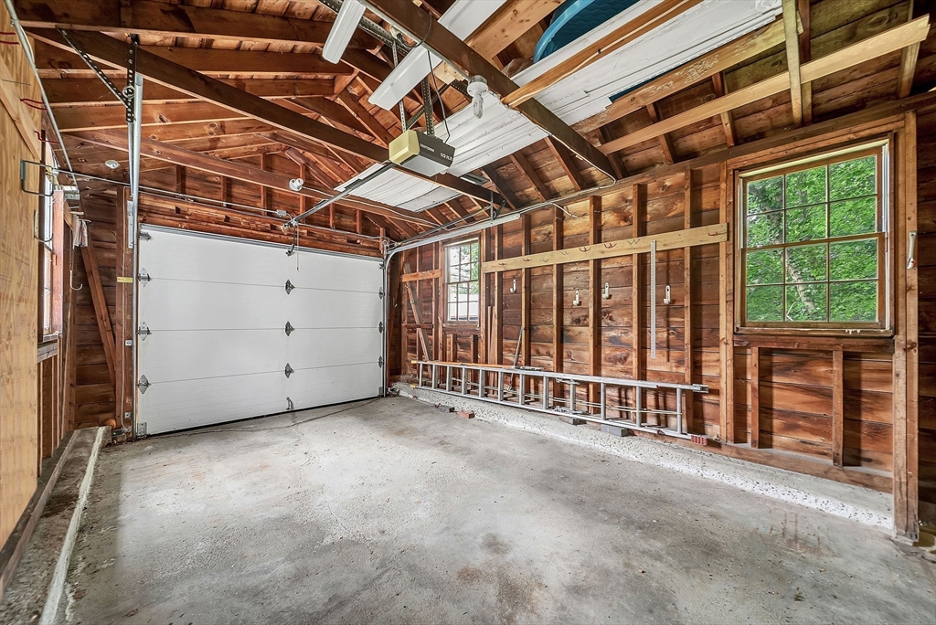 Needham, Massachusetts 02492, United States, 4 Bedrooms Bedrooms, ,2 BathroomsBathrooms,Residential,Contingent,151430