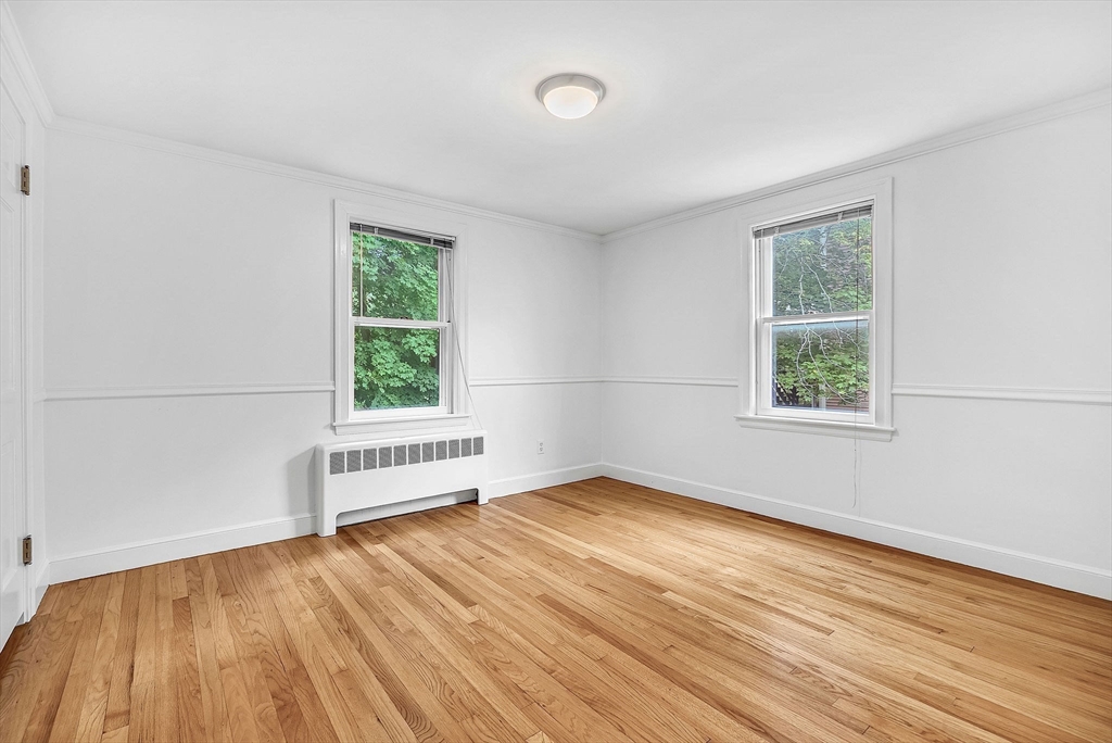 Needham, Massachusetts 02492, United States, 4 Bedrooms Bedrooms, ,2 BathroomsBathrooms,Residential,Contingent,151430