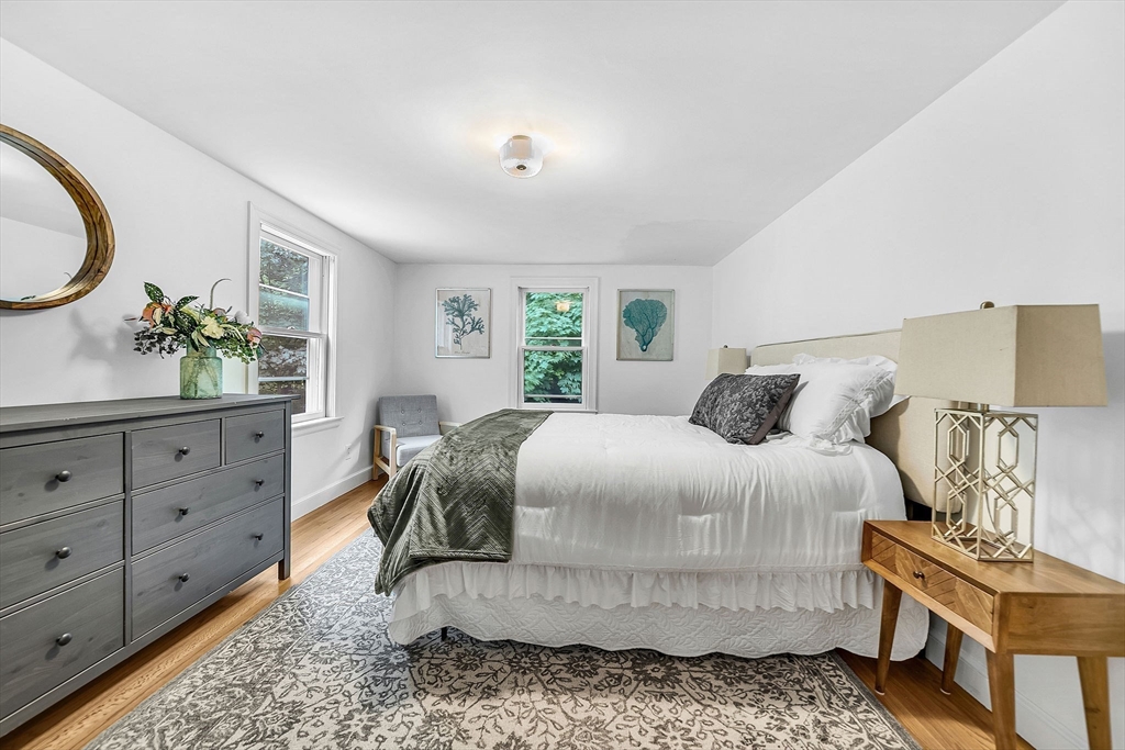 Needham, Massachusetts 02492, United States, 4 Bedrooms Bedrooms, ,2 BathroomsBathrooms,Residential,Contingent,151430