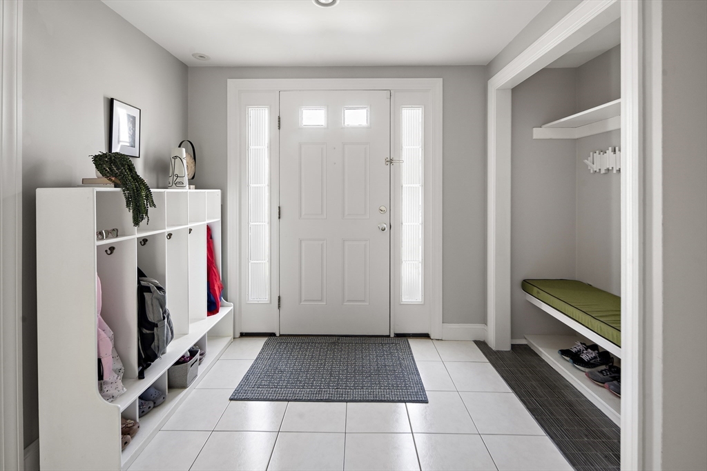 Needham, Massachusetts 02492, United States, 5 Bedrooms Bedrooms, ,4 BathroomsBathrooms,Residential,Active,124248