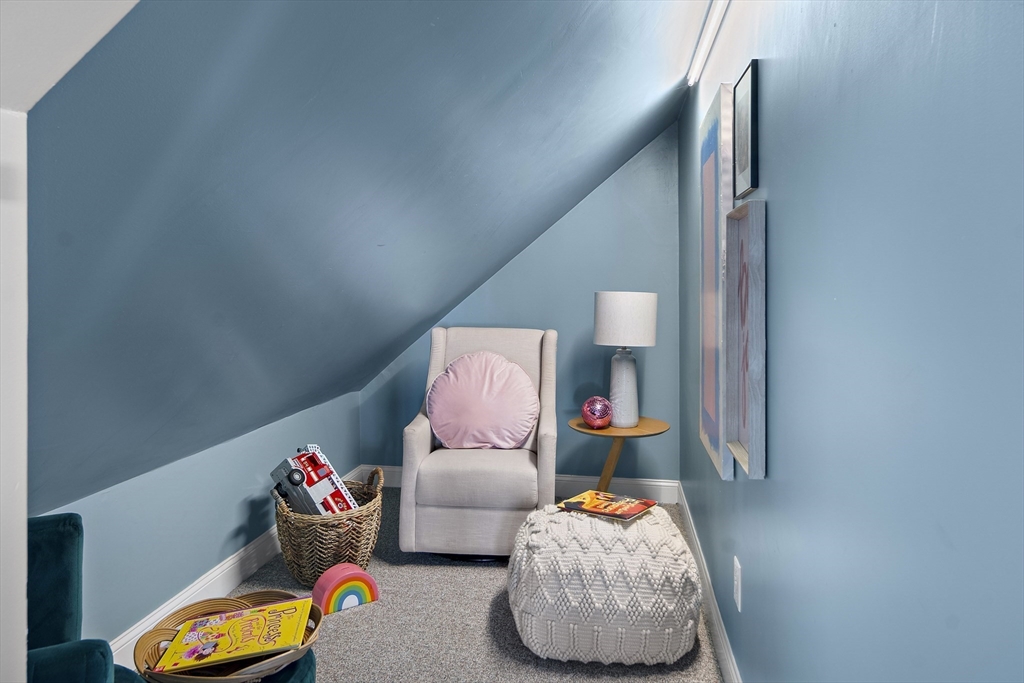 Needham, Massachusetts 02492, United States, 5 Bedrooms Bedrooms, ,4 BathroomsBathrooms,Residential,Active,124248