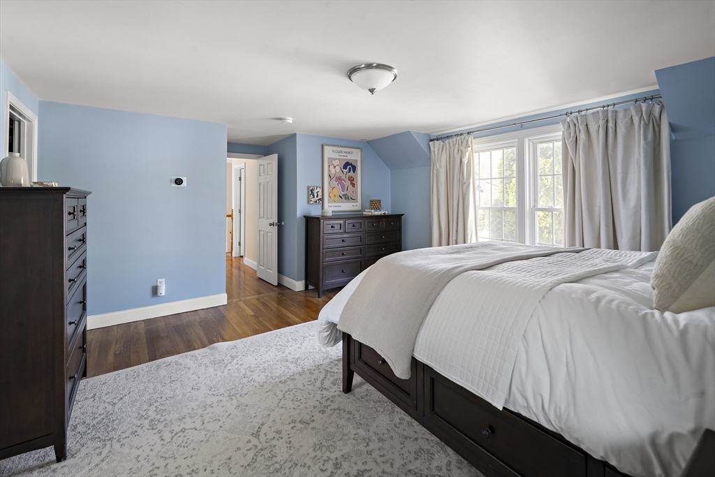 Needham, Massachusetts 02492, United States, 5 Bedrooms Bedrooms, ,4 BathroomsBathrooms,Residential,Active,124248