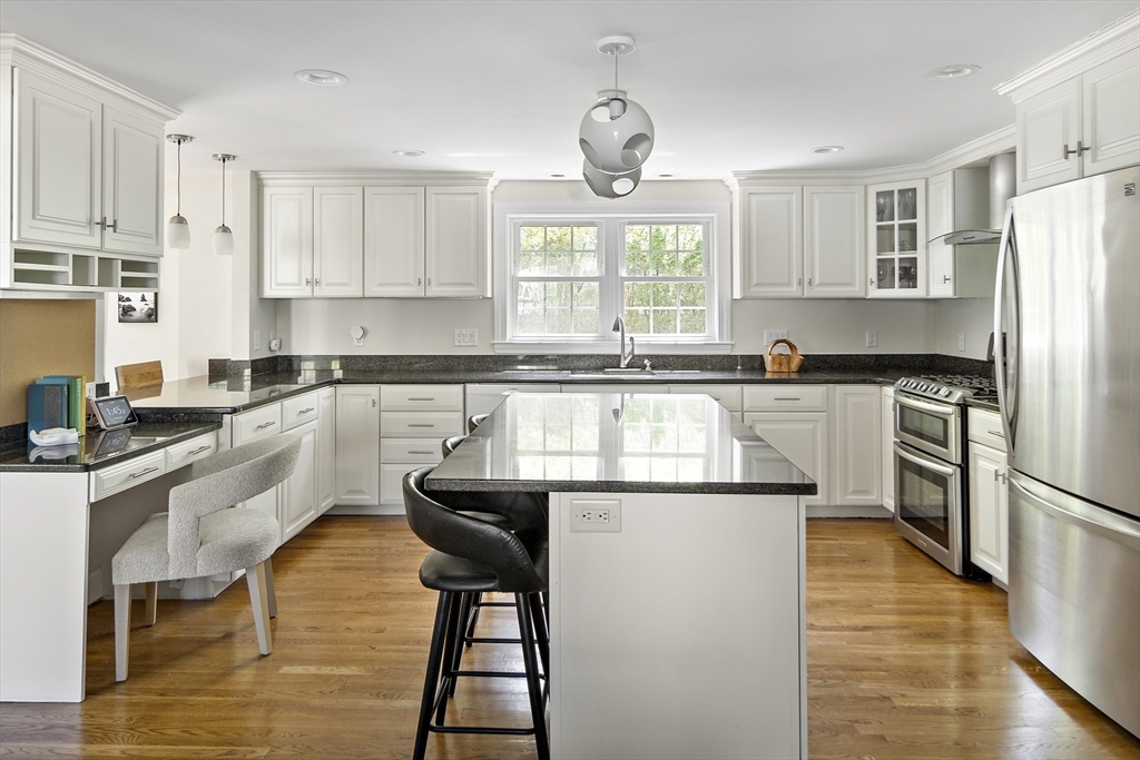 Needham, Massachusetts 02492, United States, 5 Bedrooms Bedrooms, ,4 BathroomsBathrooms,Residential,Active,124248