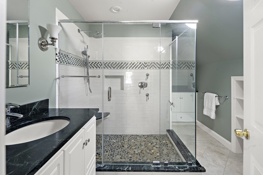 Needham, Massachusetts 02492, United States, 5 Bedrooms Bedrooms, ,4 BathroomsBathrooms,Residential,Active,124248