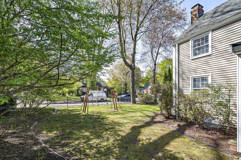 Needham, Massachusetts 02492, United States, 5 Bedrooms Bedrooms, ,4 BathroomsBathrooms,Residential,Active,124248