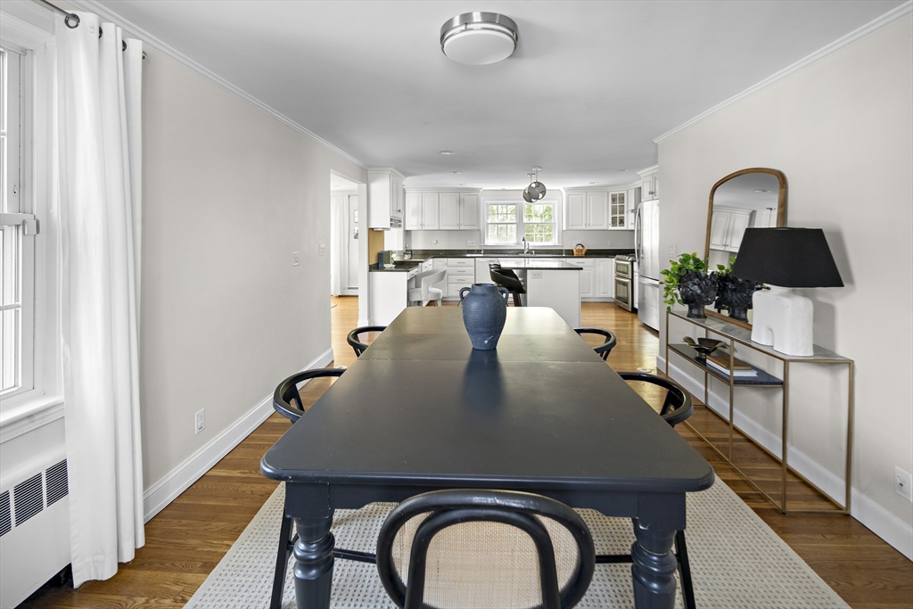 Needham, Massachusetts 02492, United States, 5 Bedrooms Bedrooms, ,4 BathroomsBathrooms,Residential,Active,124248