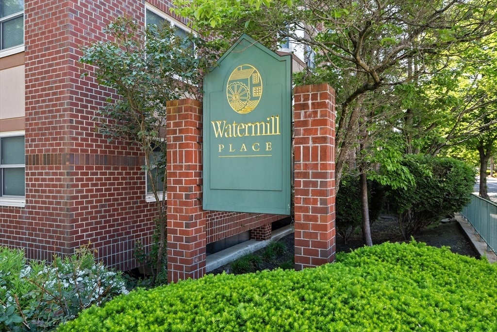 1 Watermill Place 516