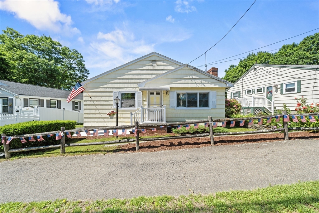 38 Fays Ave