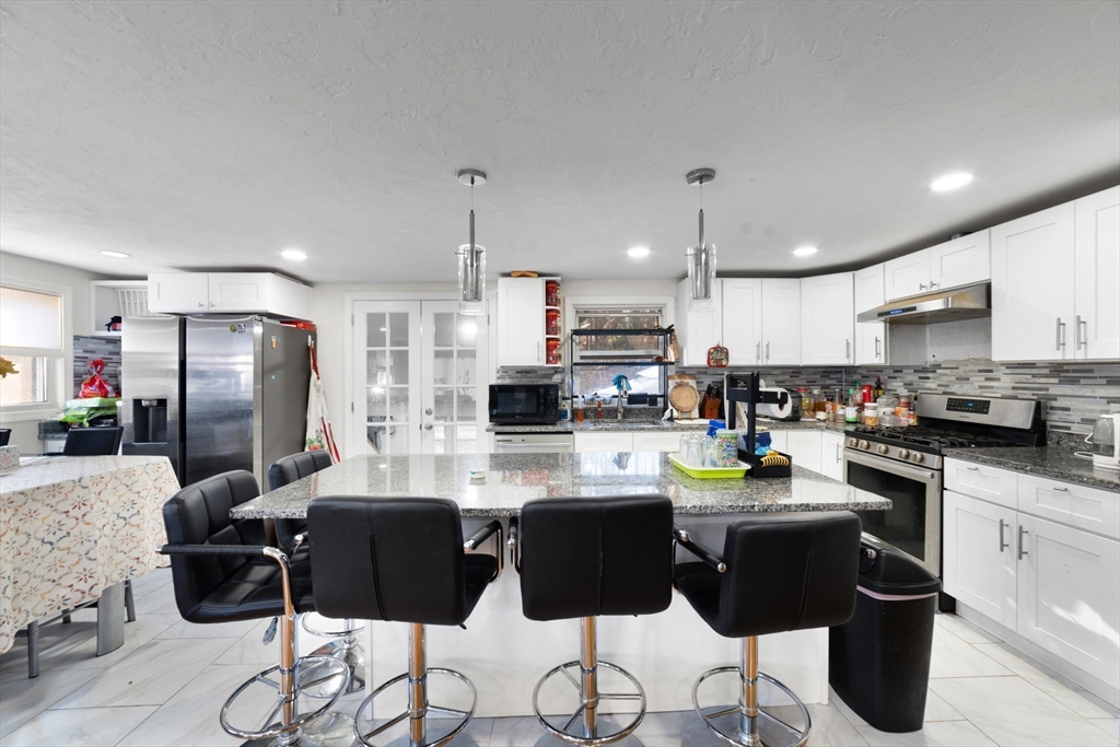 9 Willow Rd