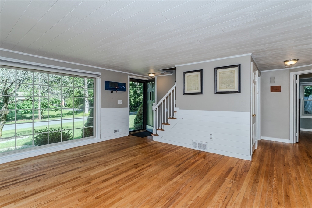 20 Bartlett Ave