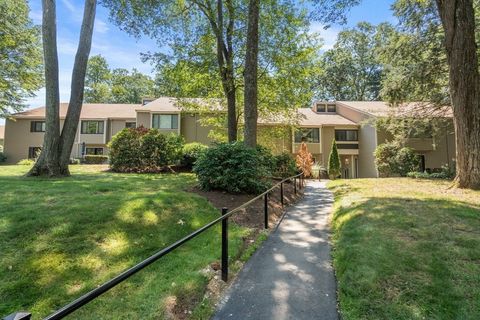 1 Thayer Pond Dr 5 Oxford MA 01537