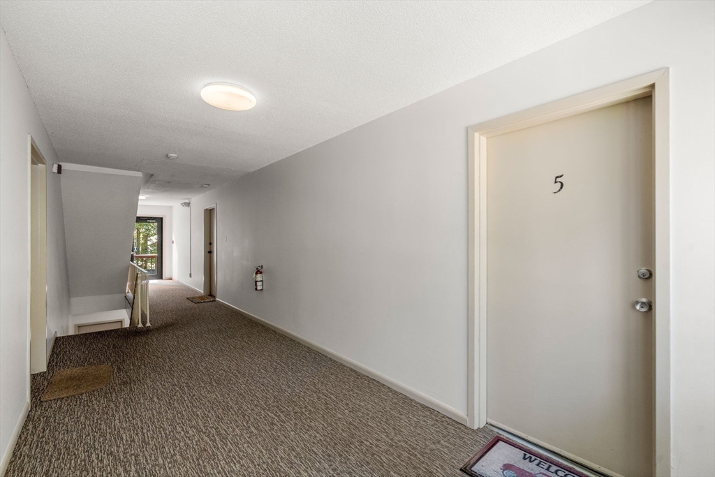 1 Thayer Pond Dr 5