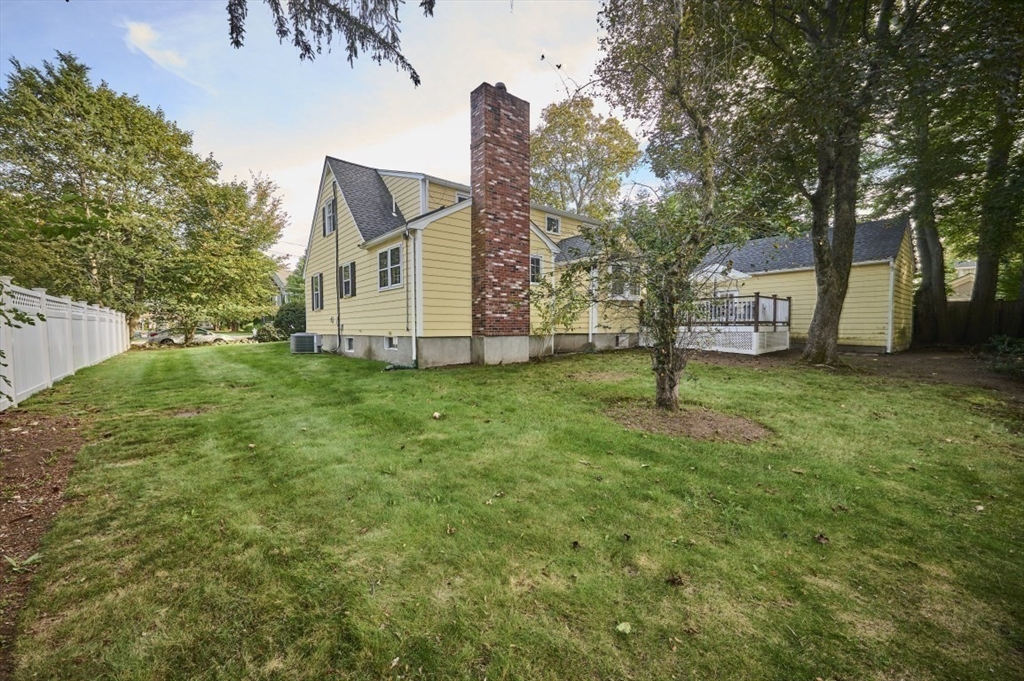 266 Linden St