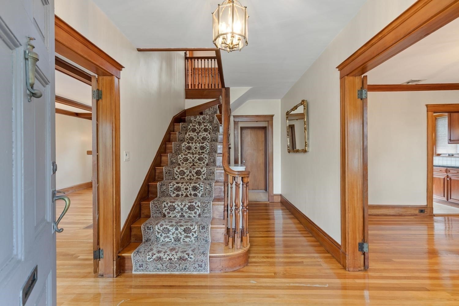 158 Common St, Watertown, MA, 158 Common St, Watertown, MA Photo #4