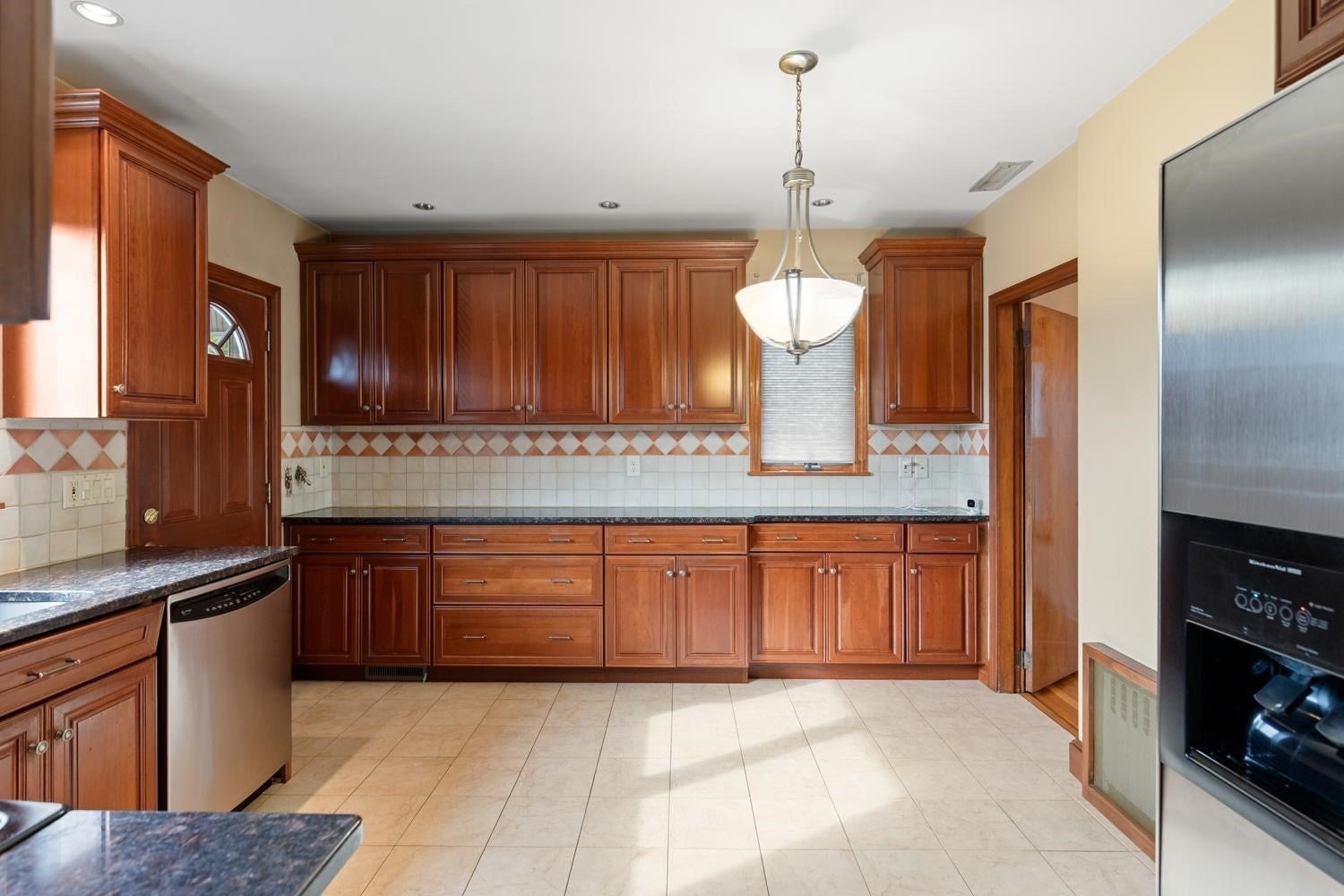 158 Common St, Watertown, MA, 158 Common St, Watertown, MA Photo #14