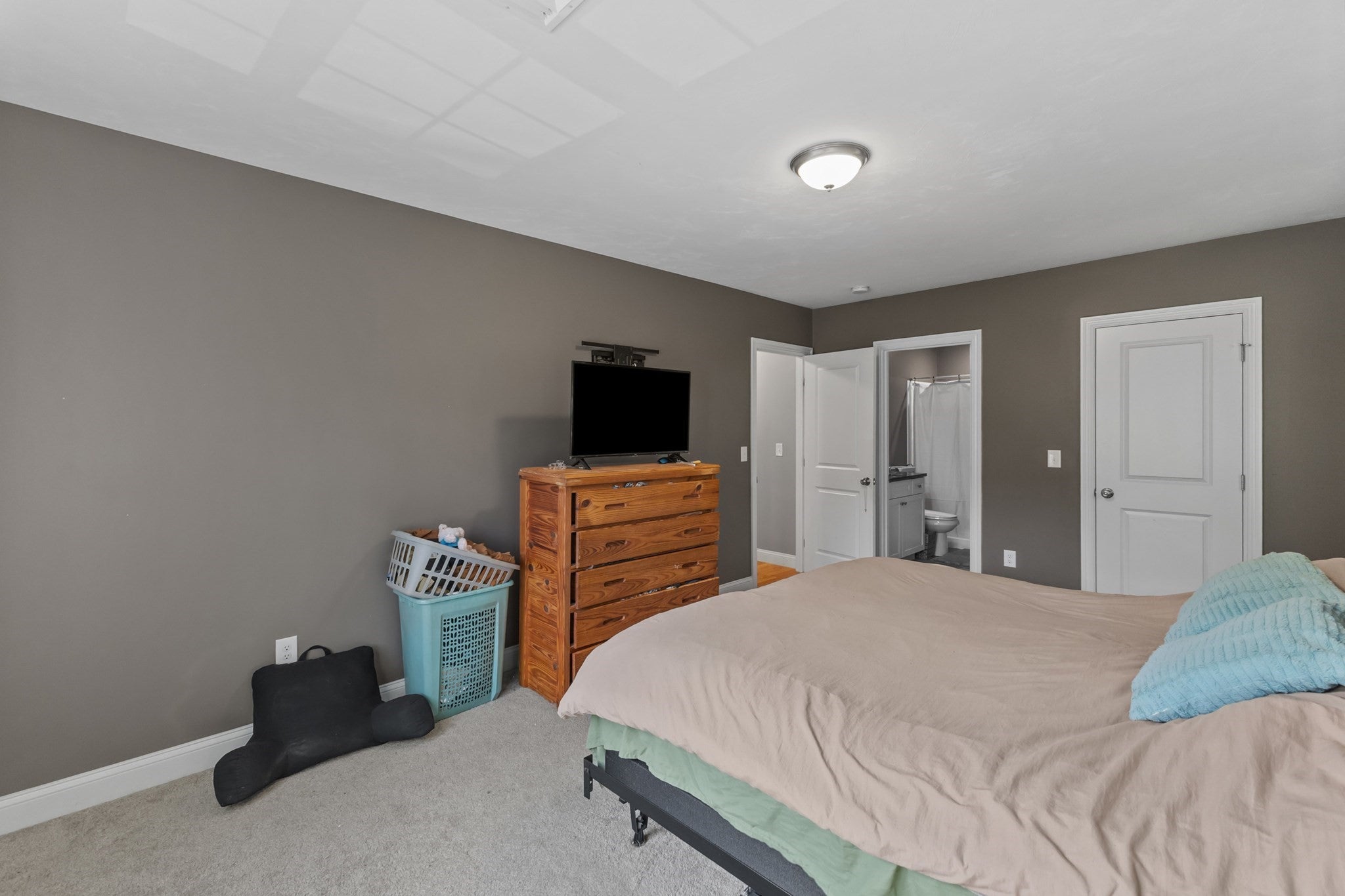 57 Martin St #B, Millbury, MA Photo #22