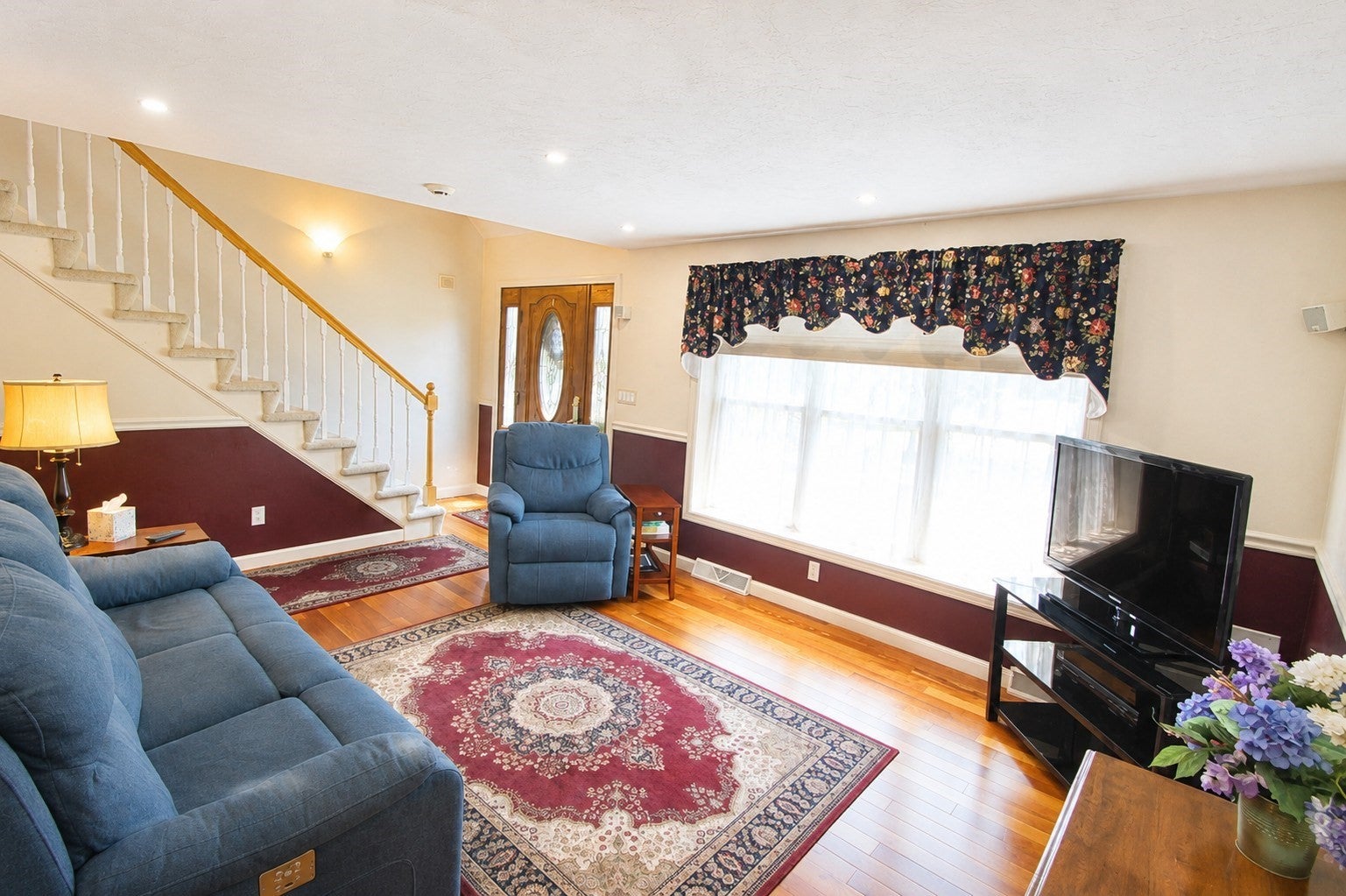 10 Patriot Ln, Whitman, MA Photo #8