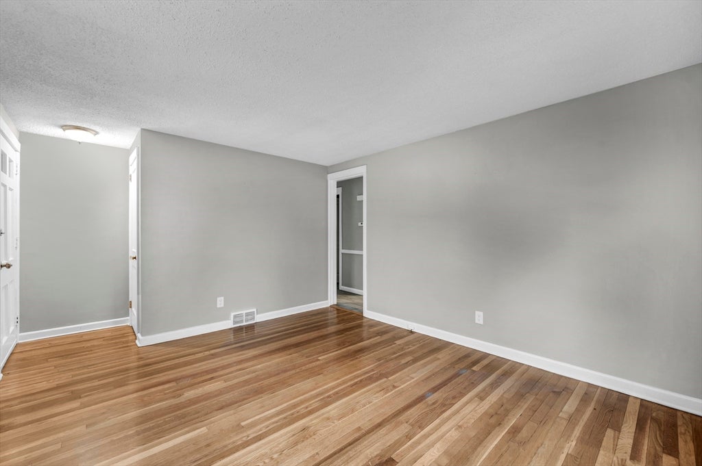118 Pilgrim Rd, Springfield, MA, 118 Pilgrim Rd, Springfield, MA Photo #5