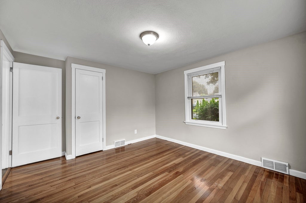 118 Pilgrim Rd, Springfield, MA, 118 Pilgrim Rd, Springfield, MA Photo #9