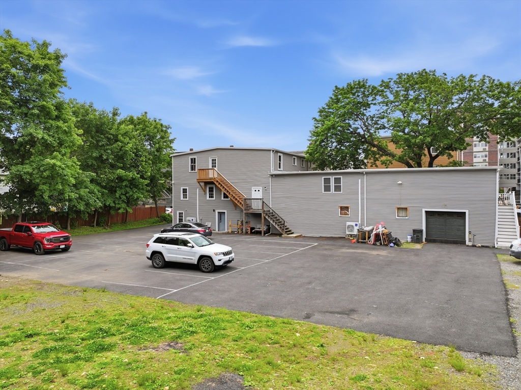 166 Mechanic St