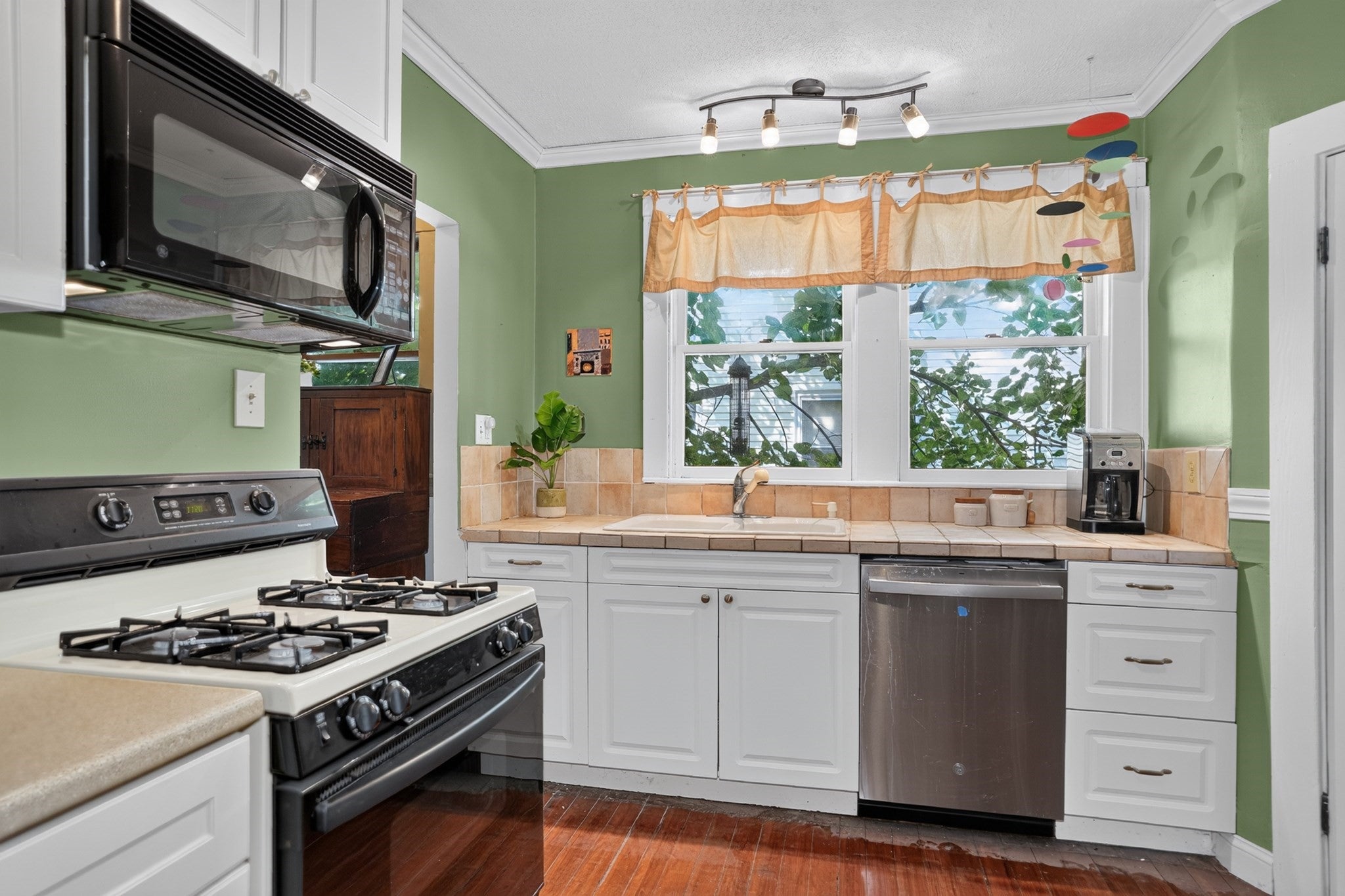 106 Harnden Ave #106, Watertown, MA Photo #9