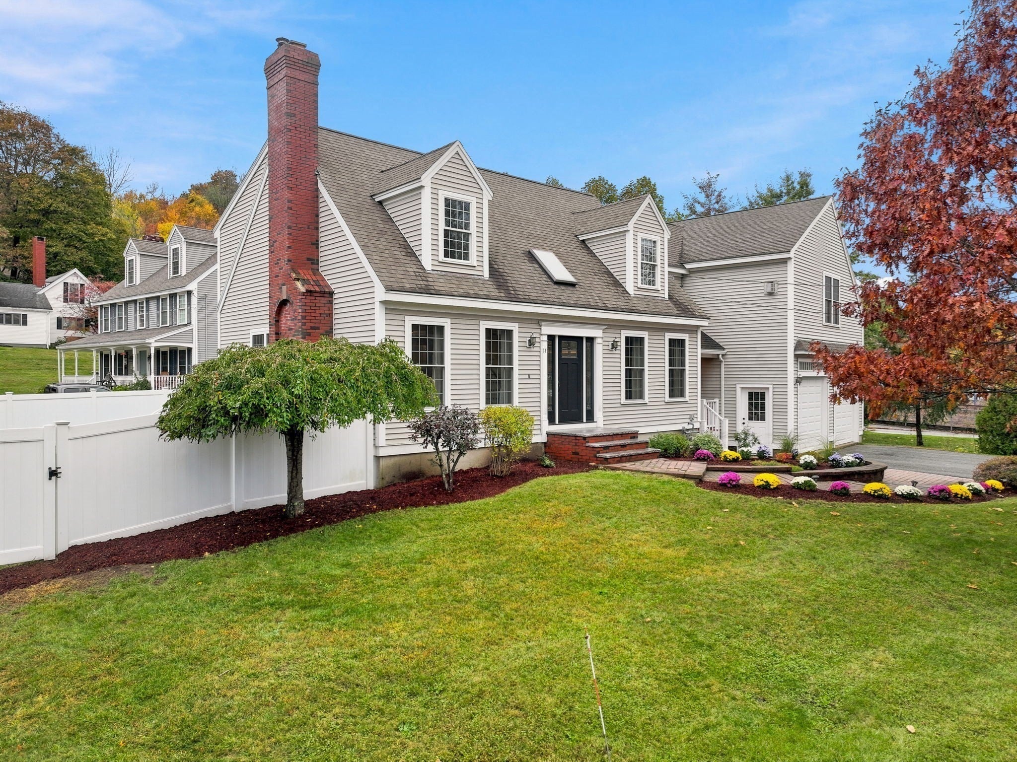 14 South Hampton Rd