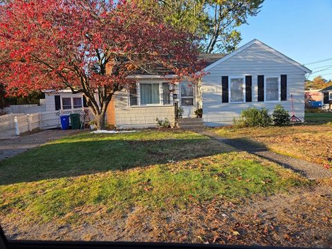 11 Howarth Ave Attleboro MA 02703