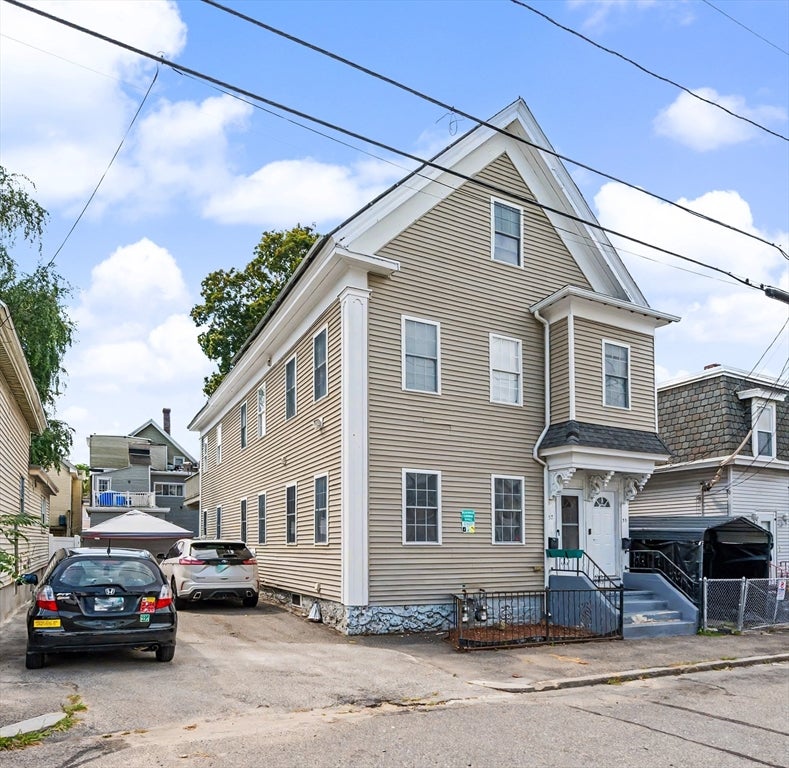 Photo of 55 4th St, Lowell, MA