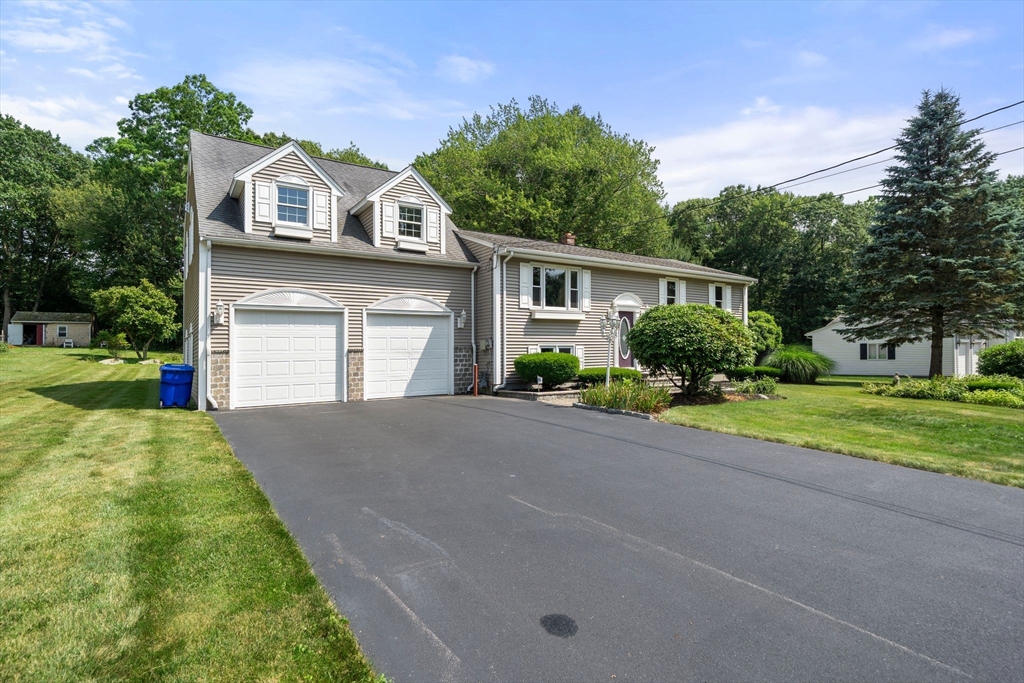 588 Dighton Ave